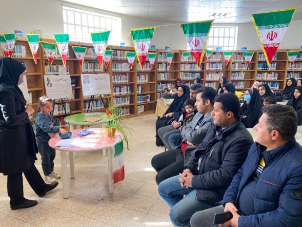 مراسم جشن انقلاب و قرعه کشی مسابقه بزرگان علم و ادب روستای گرکان