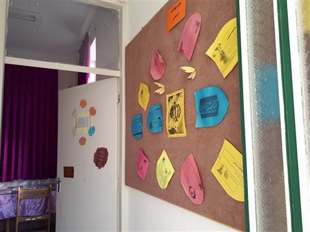 راهروی ورودی کتابخانه